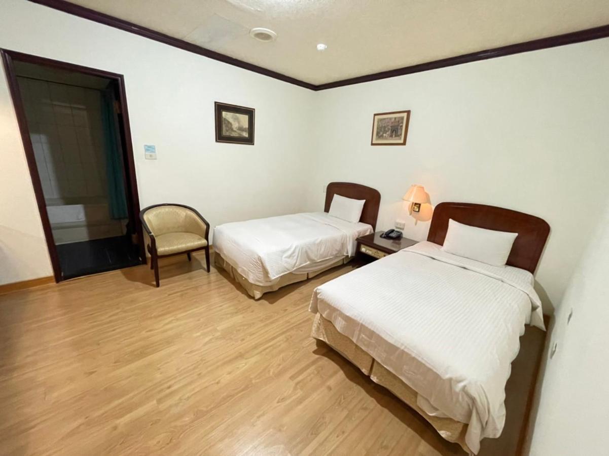 Abbo Hotel Tainan Extérieur photo