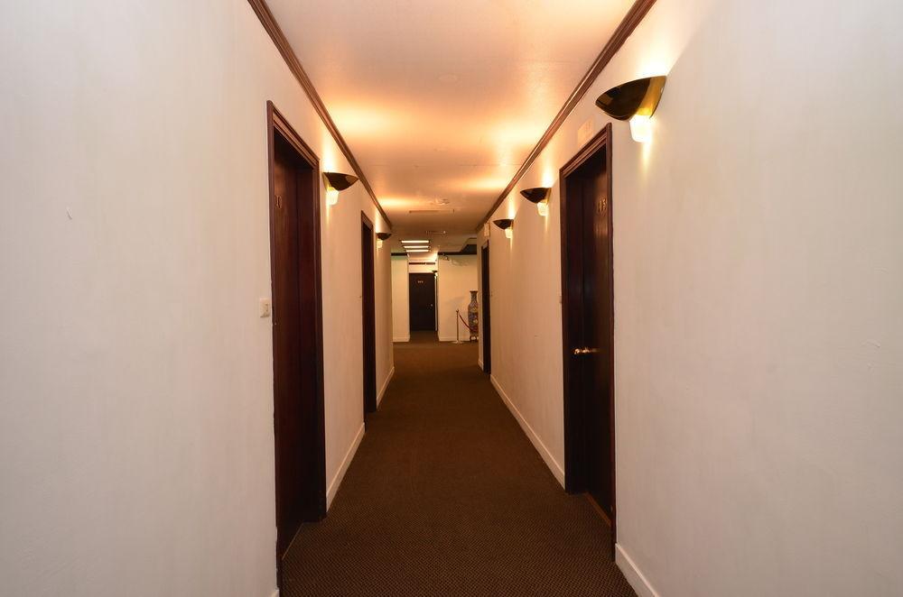 Abbo Hotel Tainan Extérieur photo
