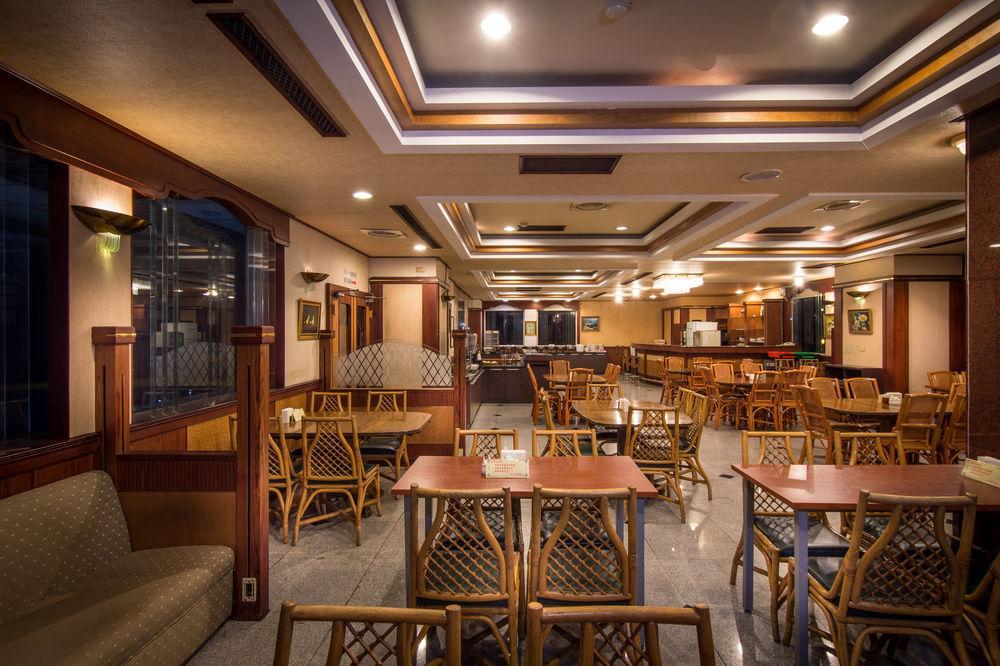 Abbo Hotel Tainan Extérieur photo