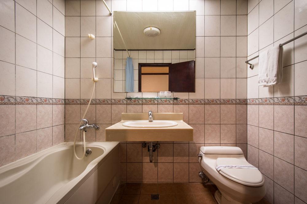 Abbo Hotel Tainan Extérieur photo