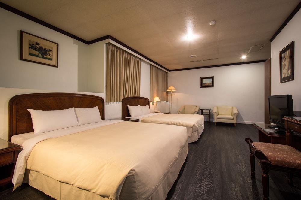 Abbo Hotel Tainan Extérieur photo