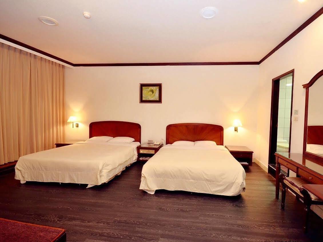 Abbo Hotel Tainan Extérieur photo