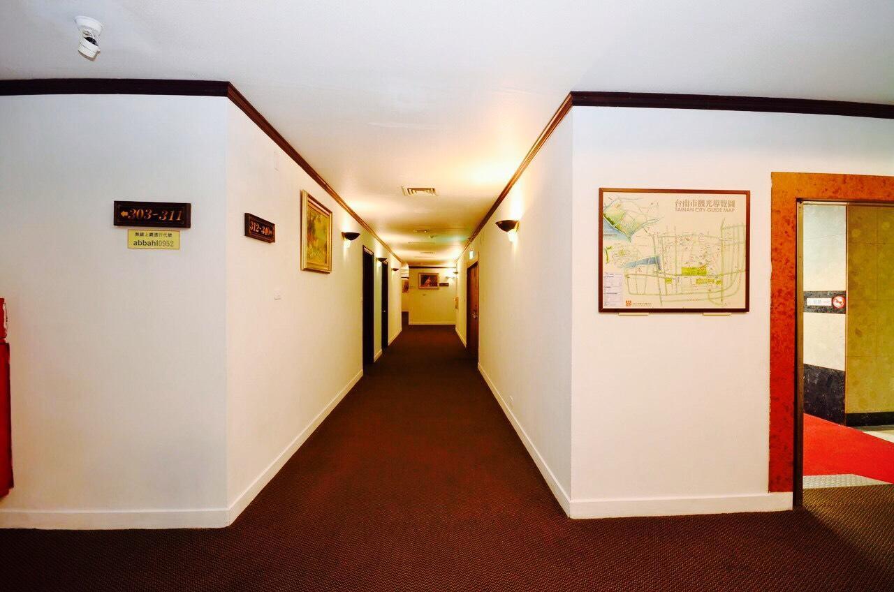 Abbo Hotel Tainan Extérieur photo